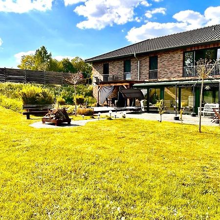 Wunderschoenes, Grosses Traumhaus リュッホ エクステリア 写真