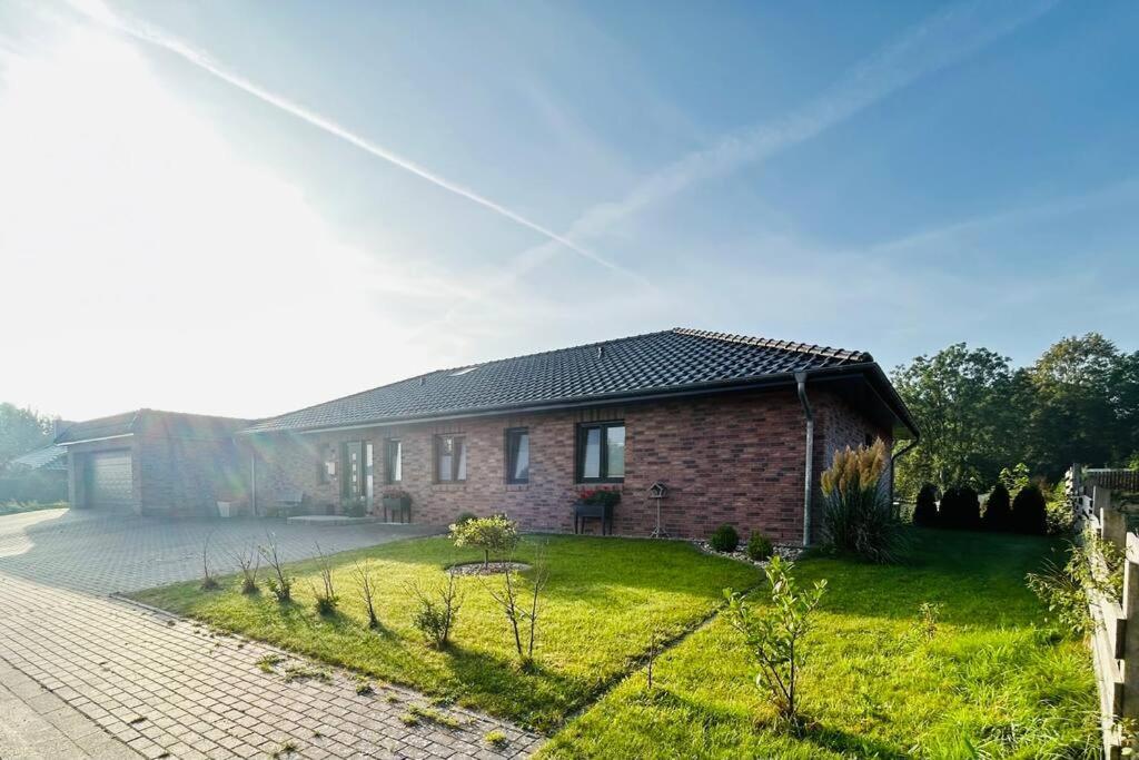 Wunderschoenes, Grosses Traumhaus リュッホ エクステリア 写真