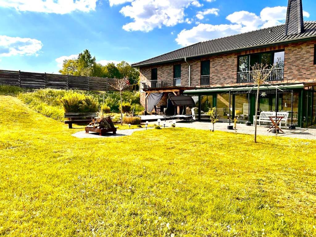 Wunderschoenes, Grosses Traumhaus リュッホ エクステリア 写真